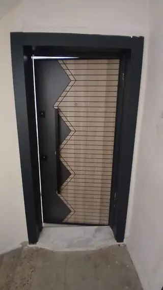 Teira Emlaktan Ulu Cami Yakını Kiralık 3+1 Daire