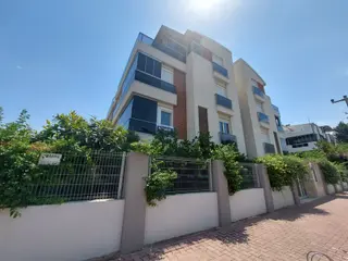 Antalya Güzeloba 2+1 Eşyalı Ve Kapalı Otoparklı Kiralık Daire