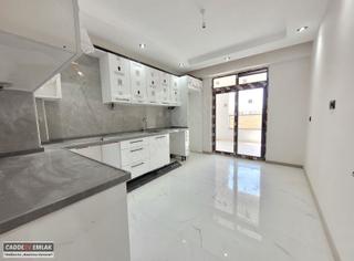 Cadde26 Dan Havuzlu Site İçerisinde Satılık 2+1 Daire