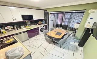 Atapark'ta Asansörlü 130 M2 Full+full Yapılı 3+1 Daire