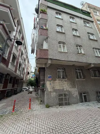 Zeytinburnu Telsiz Mah 1. Kat 2+1 Satılık Daire