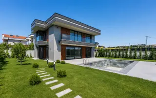 Silivri Ortaköy'de Akıllı Ev Sistemli Lüks 7+1 Villa | Havuzlu