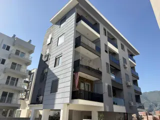 Finike Kum Mah.yatırımlık Ve Oturuma Hazır Full Eşyalı 1+1
