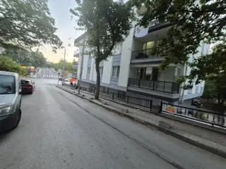 Arel'den Gençlik İle Müjde Sk.köşesi Merkezi 1 Kat Mobilyalı 3+1