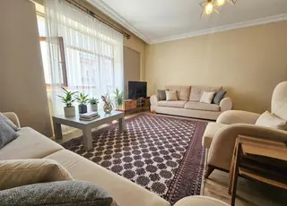 Alaçatı'dan/tamamına Kredi/ilker Cadde Paralel/3+1 Satılık Daire