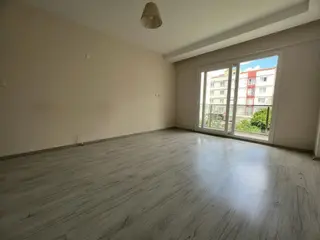 Nazilli İsabeyli'de Geniş Balkonlu Satılık 1+1 Daire