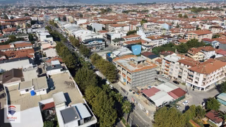 Remax Mavi'den Yenicami'de Çift Girişli Depolu Otoparklı Dükkan