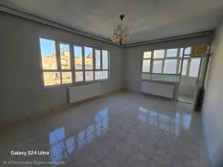 Bahcelievlerde Kiralık Doğalgazlı 3+1 Ara Kat Daire