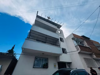 Metin Gayrimenkul’den Yusuf Kılıç Mah.’da Satılık 3 Katlı Komple Bina