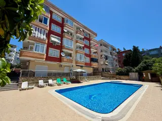 Alanya Merkez 3+1 Havuzlu Güney Doğu Cephe Eşyalı Satılık Daire