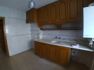 Ender Uysal Gayrimenkulden Kınıklı Da Foruma 1 Dakika Kiralık Asansörlü Arakat Daire....