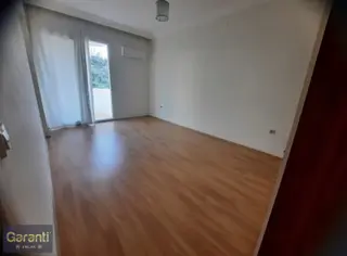 Kuşadası İkiceşmelik'te Deniz Manzaralı 5+1 Kiralık Dubleks