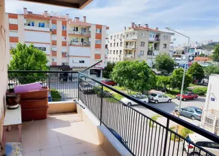 Ataşehir İzban Çıkışı Ebeveyn Banyolu Kiralık 3+1 Geniş Daire