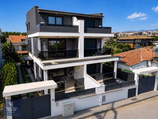 Coldwell Banker Poyrazdan Müstakil Girişli Satılık 4+1 Tripleks