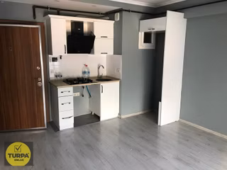 Halkegitim Sokağında Asansörlü Arakat1+1