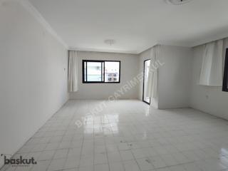 Başkut'tan Karşıyaka Bahçelievler'de Satılık 2+1 Daire