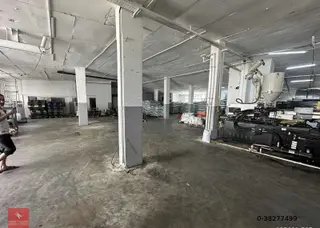 Haramidere Sanayi 650 M2 4h Yükseklik 1.kat Kiralık İmalathane