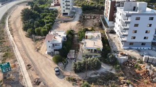 Erdemli'de Satılık Arsa & Müstakil Ev (1.163m²)