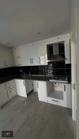 İlbade Caddeüstünde Bayramyeri Yakını 2+1 110m2 Geniş Daire