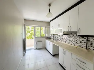 Çaybaşı Saltak Cad.'nde Arakat Asansörlü Balkonlu 3+1 Kiralık Daire