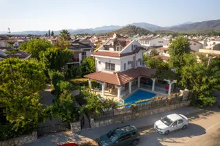 Çalış Plajına Yakın |475m2'lik Müstakil Parselinde Tek 3+1 Villa