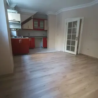 Kağıthane Nurtepe Metro Yanıbaşında Kiralik Bahçe Katı