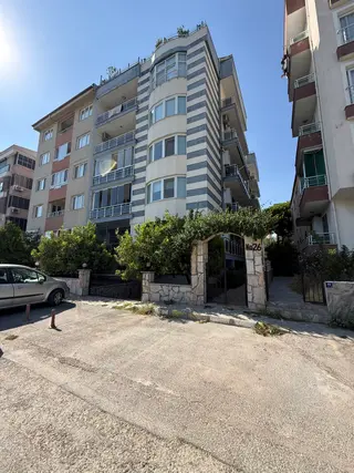 Atatürk Mahallesi Tren Yolu Bulvarın Da Kiralık 3+1 Daire