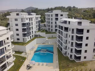 İkiçeşmelik'te Lüks Sitede Full Eşyalı 2+1 | Havuz Satılık Daire