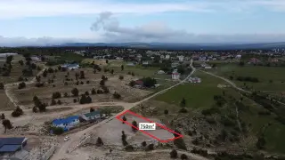 Erdemli Güzeloluk 750 M2 Tek Tapu Kepçe İmarlı Ev Yeri