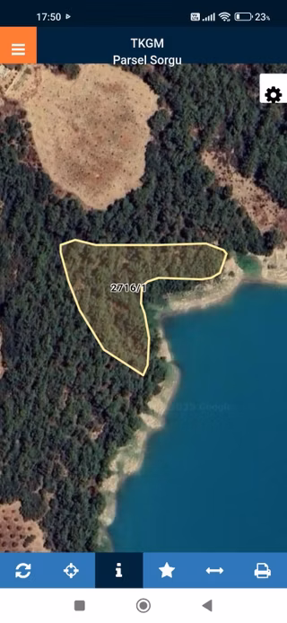 3ev Emlak'tan Göl Manzaralı Tek Tapu Arazi