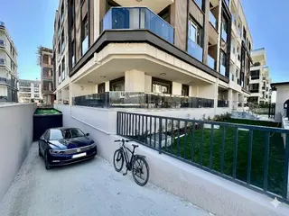 ꧁ay Emlaktan꧂akçay'da Kapalı Otoparklı Çift Asansörlü Denize Yakın Satılık 2+1 Dubleks Daire