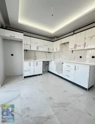 P- 71 Evler Mahallesi Satılık Özel Garajlı Site İci 2+1 Daire