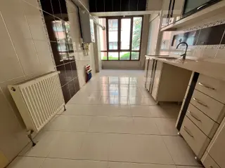Hastane Yakını Asansörlü Katta Kiralık Daire