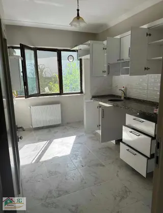 Ravza Yapı Gayrimenkulden 2+1 Kiralık Kiralık Giriş Katı Daire
