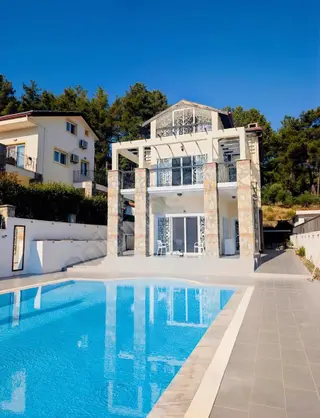 Fethiye Üzümlü De Satılık 3 Yatak Odalı Müstakil Villa.