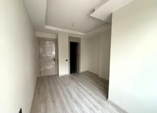 Çamak'tan Aydınlıkevler'de 5+1 200m2 Kiralık Ofis