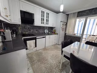 Buca Göksu Mah. İzbana Yakın 3+1 140 M2. Büyük Satılık Daire