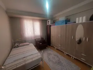 Kampüs Giriş Kapısı Karşısı Emsallerinden Geniş Eşyalı 1+1 Daire