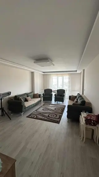 Hisardan Tekkeköyde Çay Mahallesinde Manzaralı Geniş 3+1 Daire