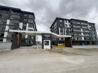 Söyleyiciler Azure Sitesi Güney Doğu Ara Kat 4+1 Satılık Daire