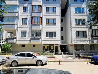Balgat Ehlibeyt Mahallesinde Satılık 27m2 Dükkan