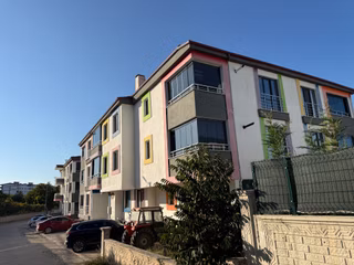 Pazar Merkezde Satılık 3+1 Boşş Daire, 120 M², Site İçinde, Krediye Uygun
