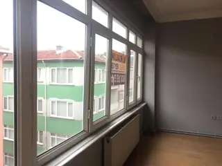 Bakırköy Cevizlik Te Avm Lere Yakın Her Kat Daire 4.kat 85m2 2+1
