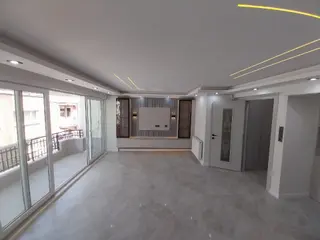Çarşı İçinde Satılık Arakat Asansörlü Full Lüks Özellikli 3+1 Açık Mutfaklı Daire