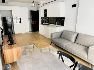 Truva // Onur Gündüzcü'den Ferah Geniş Eşyalı Kiralık 1+1