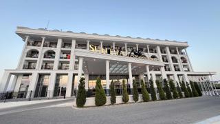 Manavgat Çolaklıda Otel İçinde Devren Fotoğraf Stüdyosu