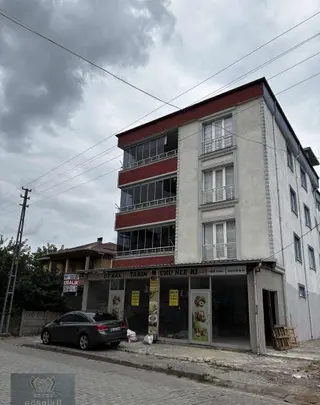 Görgülü Emlak'tan Merkezi Konumda Kiralık İşlek Dükkân