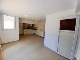Dereköy'de 1+1 Eşyasız Daire-aylık Ödemeli