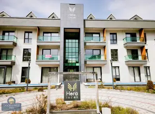 Hera İncek 1+1 Bahçe Kullanımlı Site İçi Güvenlikli Lüks Daire