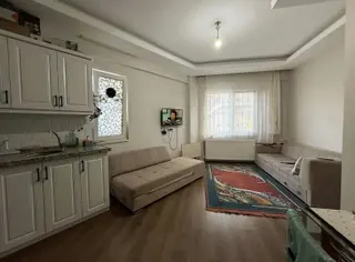 Öz-emmaxtan Çay Mah. Merkezi Konumda Satılık Geniş 1+1 Daire